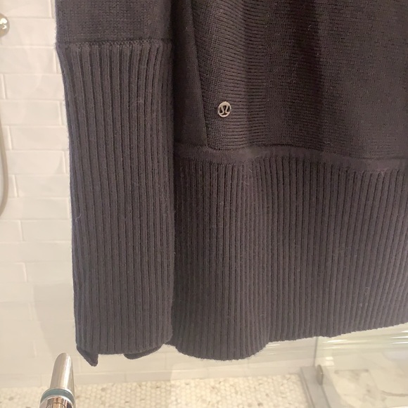 LULULEMON BLACK SWEATER - Picture 4 of 5